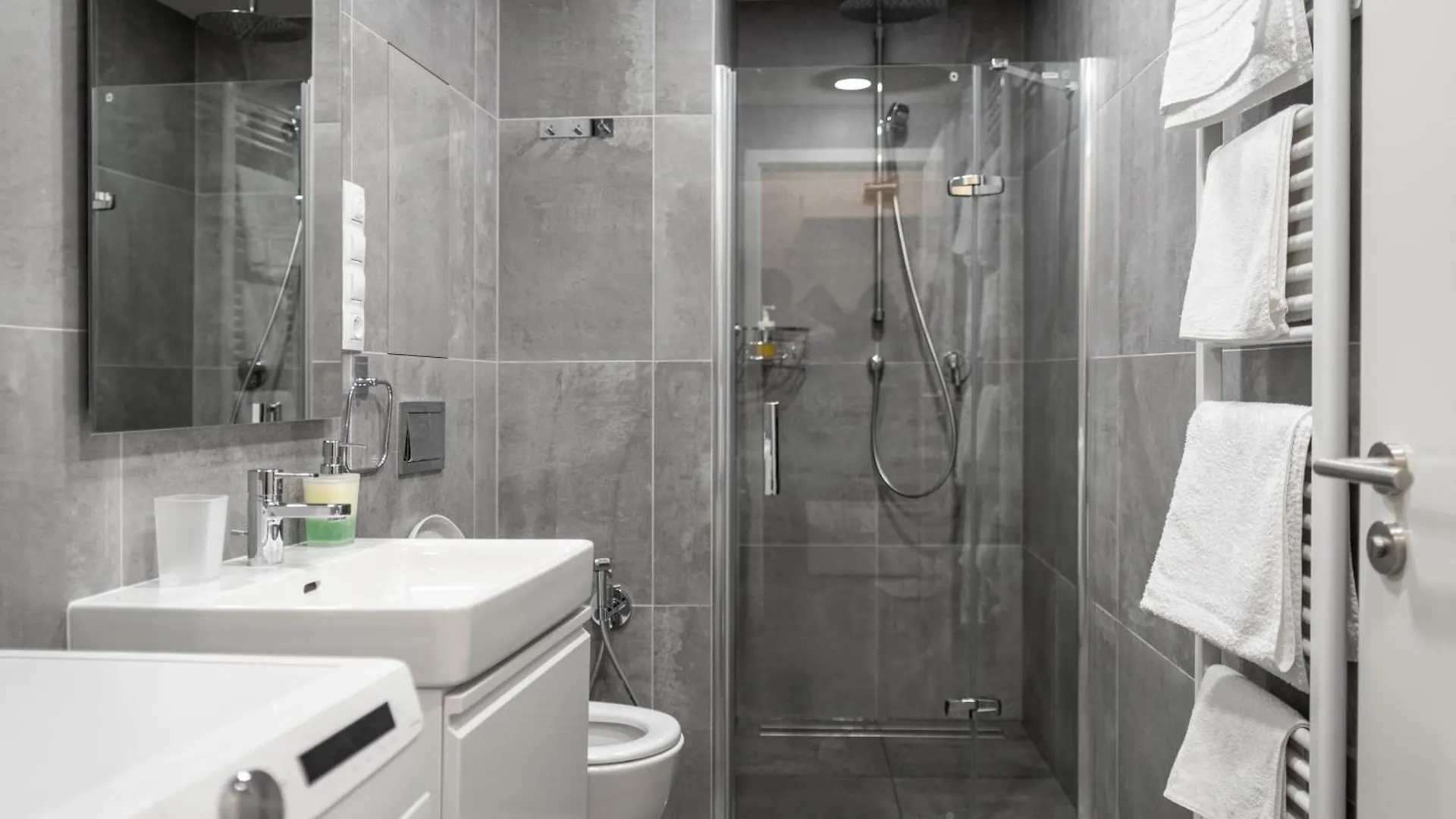 Luxury City Centre Apartment Prague